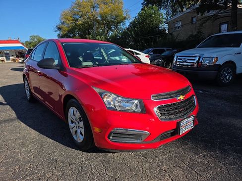 Used 2015 Chevrolet Cruze LS image 5