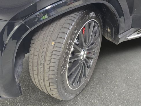 Used 2024 Mercedes-Benz GLS 63 AMG 4MATIC image 31