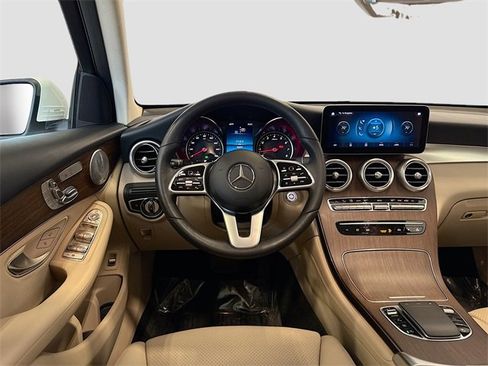 Used 2020 Mercedes-Benz GLC 300 4MATIC image 23