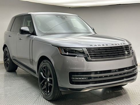 Used 2025 Land Rover Range Rover SE AWD/4WD image 15