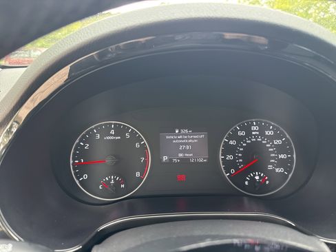 Used 2022 Kia Seltos Nightfall Edition image 27