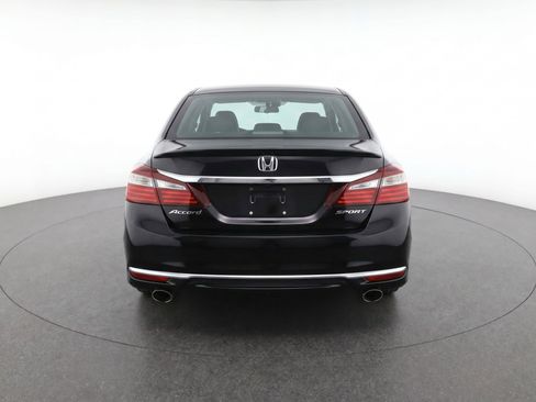 Used 2017 Honda Accord Sport image 4