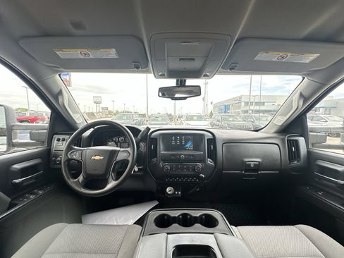 Used 2018 Chevrolet Silverado 3500 W/T w/ WT Convenience Package AWD/4WD image 21