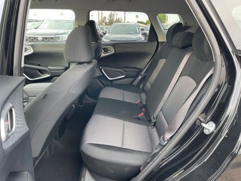 Used 2025 Kia Soul LX w/ LX Technology Package image 23