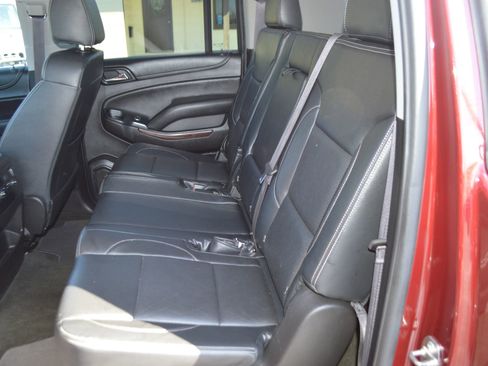 Used 2017 GMC Yukon XL SLE w/ SLE Value Package AWD/4WD image 21