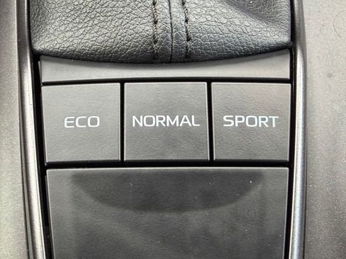 Certified 2023 Toyota Camry SE w/ Convenience Package image 37