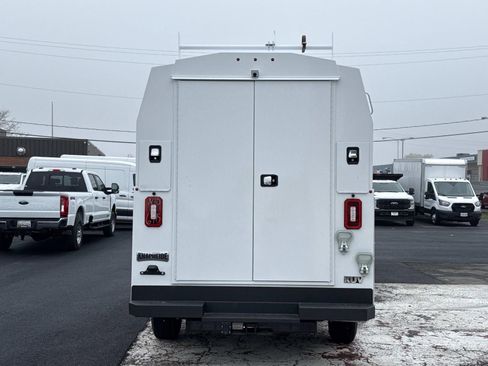 New 2026 Ford E-350 and Econoline 350 Super Duty image 4