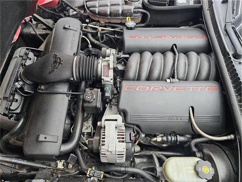 Used 2004 Chevrolet Corvette Coupe w/ Preferred Equipment Group image 10