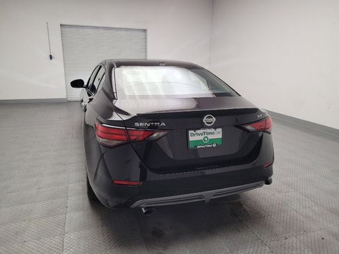 Used 2022 Nissan Sentra SR w/ Lighting Package FWD image 6