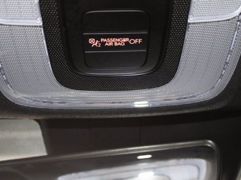 Used 2025 Hyundai Elantra Sport image 35