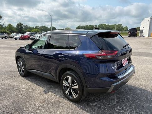 Used 2025 Nissan Rogue SL w/ SL Premium Package AWD/4WD image 9