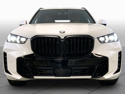 Used 2026 BMW X5 xDrive40i w/ M Sport Package AWD/4WD image 3