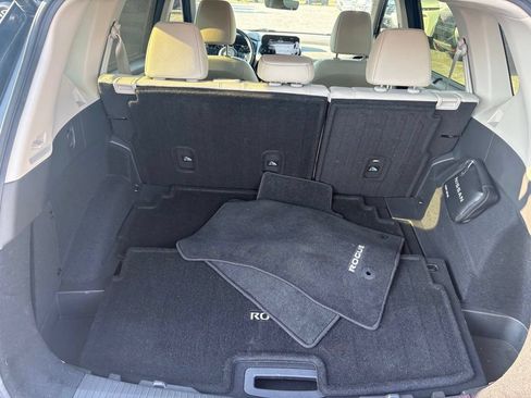 Used 2023 Nissan Rogue SL w/ SL Premium Package FWD image 8