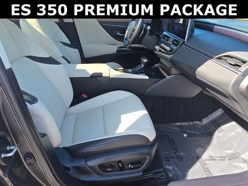 Used 2025 Lexus ES 350 350 w/ Premium Package image 10