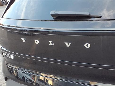 New 2025 Volvo EX30 Ultra w/ Protection Package Premier image 5