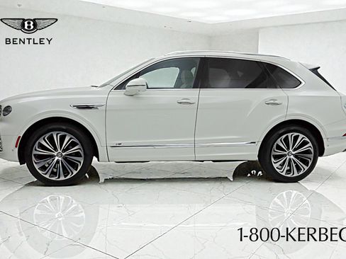 Certified 2022 Bentley Bentayga image 3