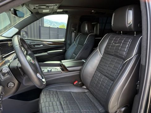 Used 2024 Cadillac Escalade Sport Platinum w/ LPO, Floor Liner Package AWD/4WD image 11