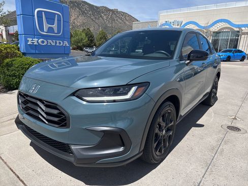 Used 2024 Honda HR-V Sport image 1