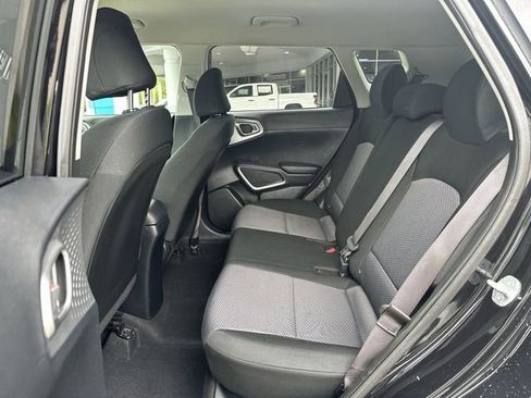Used 2024 Kia Soul LX w/ Option Group 015 FWD image 27