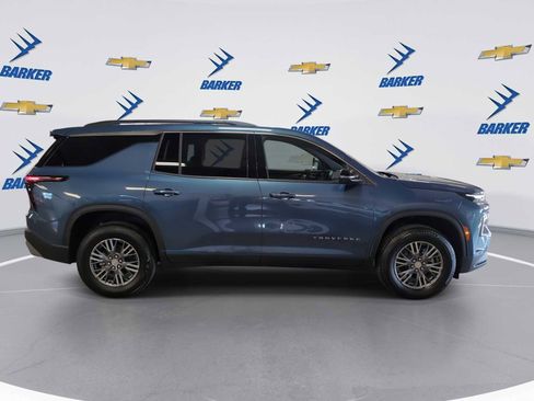 New 2026 Chevrolet Traverse LT image 9