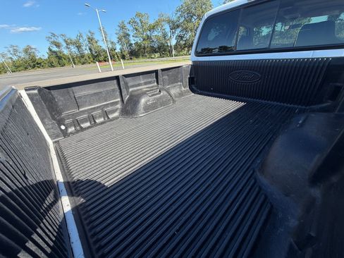 Used 2004 Ford F250 XL AWD/4WD image 4