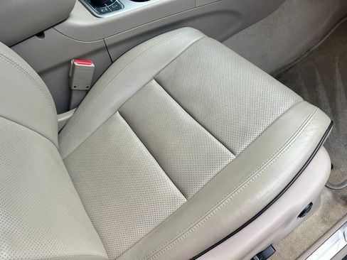 Used 2015 Jeep Grand Cherokee Overland AWD/4WD image 14