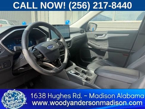 Used 2025 Ford Escape SE w/ PHEV Premium Package FWD image 8