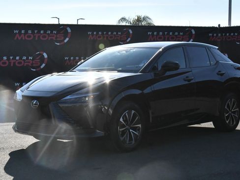 Used 2024 Lexus RZ 300e Premium image 3