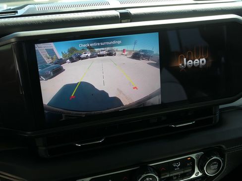 Used 2025 Jeep Wrangler Sahara 4xe image 21