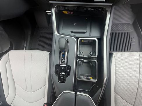 New 2026 Lexus TX 500h AWD image 22