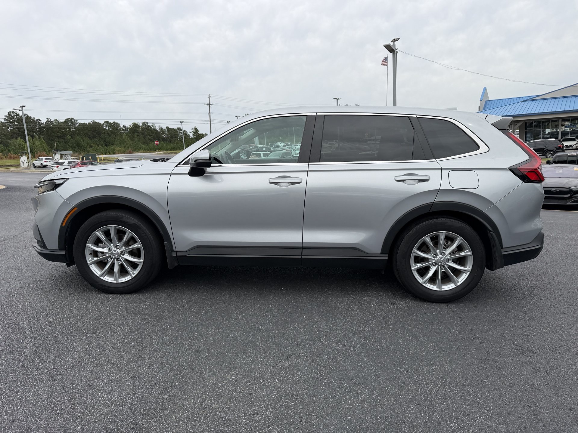 Used 2025 Honda CR-V EX-L image 14