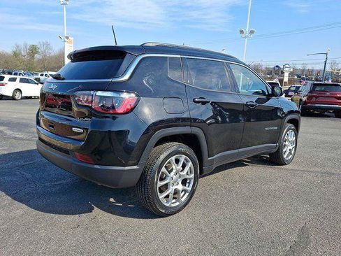 Certified 2022 Jeep Compass Latitude AWD/4WD image 8