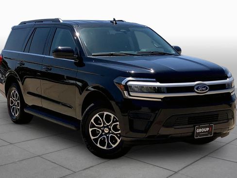 Used 2024 Ford Expedition XLT AWD/4WD image 3
