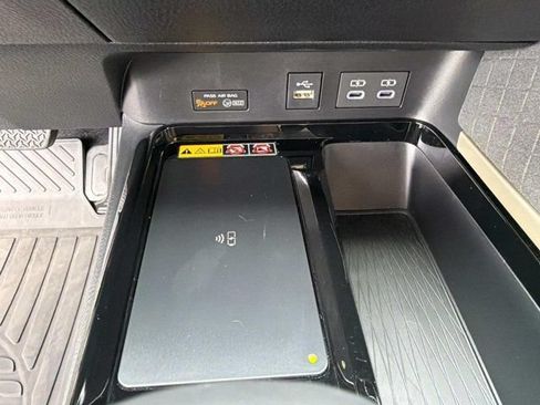 Certified 2026 Toyota Camry XLE FWD image 32