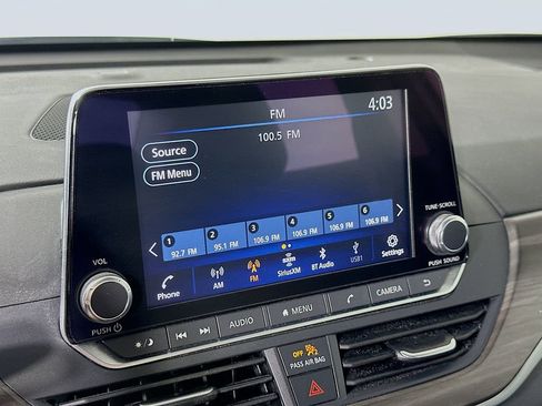Used 2025 Nissan Altima 2.5 SV FWD image 28