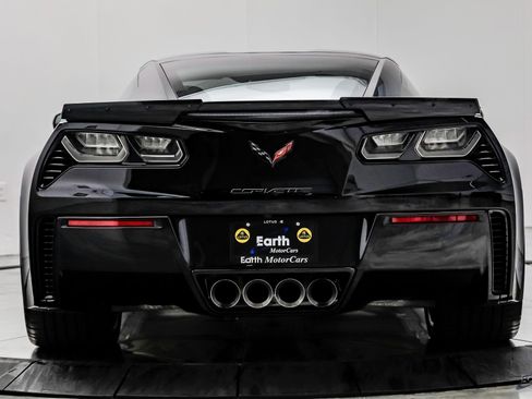 Used 2016 Chevrolet Corvette Z06 w/ 2LZ Preferred Equipment Group RWD image 16