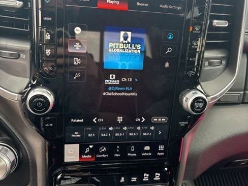 Used 2023 RAM 1500 Laramie image 32