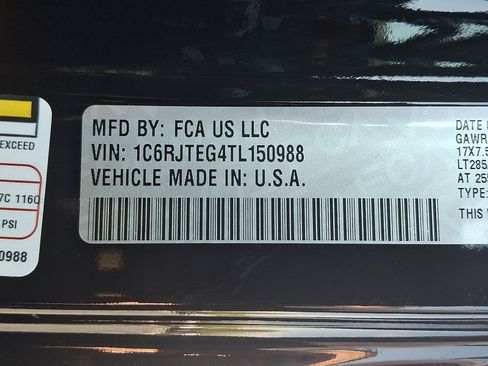 Used 2026 Jeep Gladiator Mojave AWD/4WD image 28