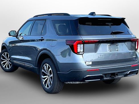 Used 2025 Ford Explorer ST-Line AWD/4WD image 10