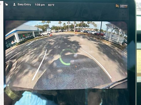 Used 2022 Tesla Model Y Long Range image 13