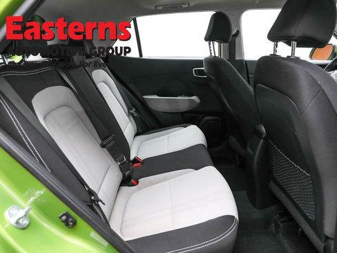 Used 2023 Hyundai Venue SEL w/ Cargo Package image 24