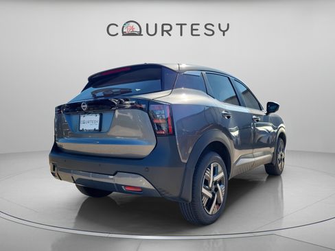 Certified 2025 Nissan Kicks SV FWD image 6