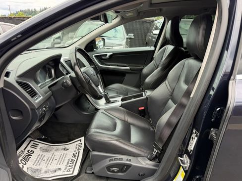 Used 2017 Volvo XC60 T6 Dynamic w/ Climate Package AWD/4WD image 8