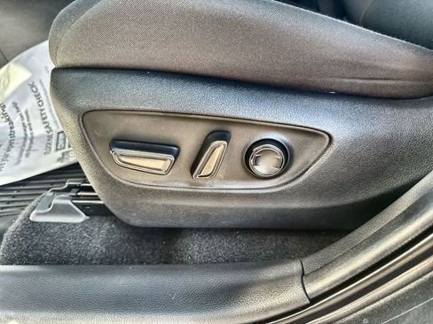 Used 2023 Toyota RAV4 XLE image 21