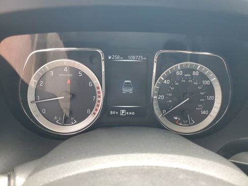 Used 2018 Nissan Titan SV RWD image 19