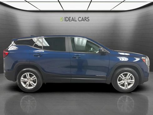 Used 2023 GMC Terrain SLE w/ LPO, Floor Liner Package AWD/4WD image 4