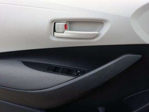 Used 2024 Toyota Corolla LE image 23