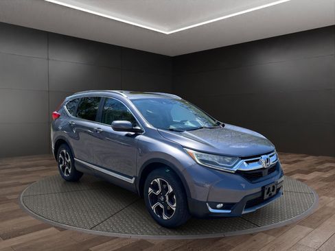 Used 2017 Honda CR-V Touring image 2