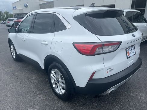 Used 2022 Ford Escape SE w/ Convenience Package image 3