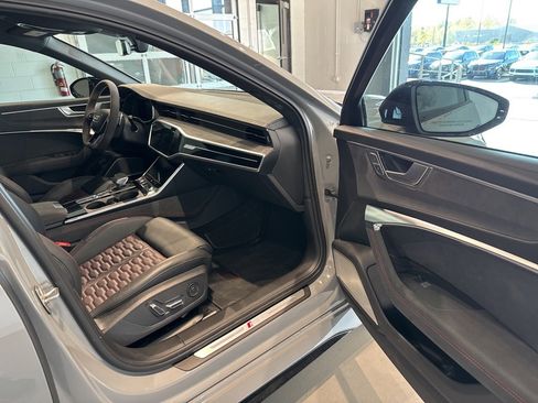 Used 2024 Audi RS 6 performance image 36